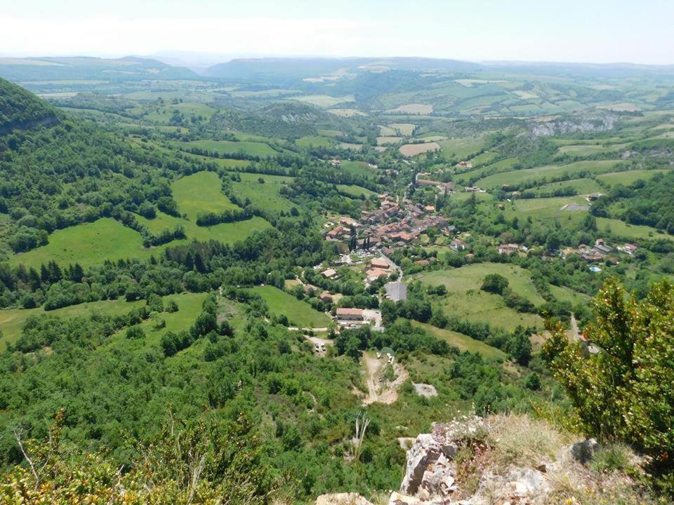 Les Tremieres Bed & Breakfast Saint-Paul-des-Fonts Екстериор снимка