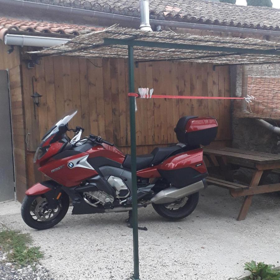 Les Tremieres Bed & Breakfast Saint-Paul-des-Fonts Екстериор снимка