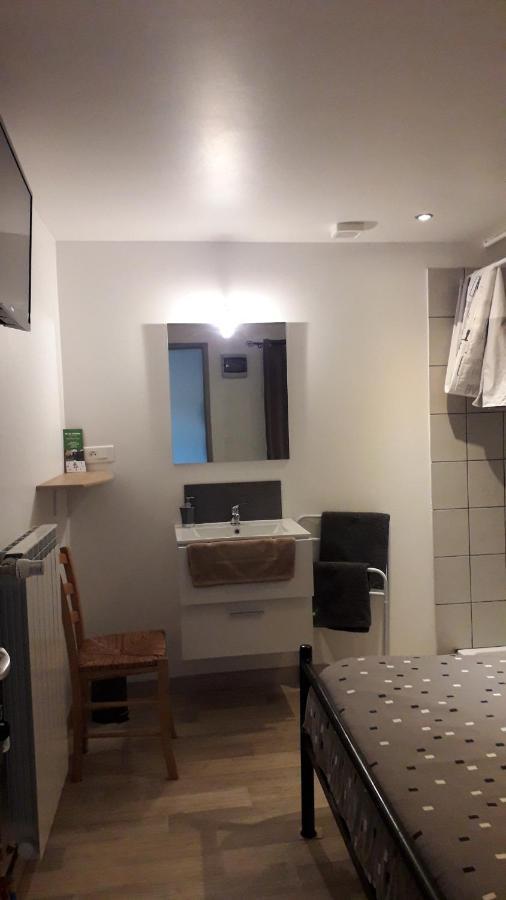 Les Tremieres Bed & Breakfast Saint-Paul-des-Fonts Екстериор снимка